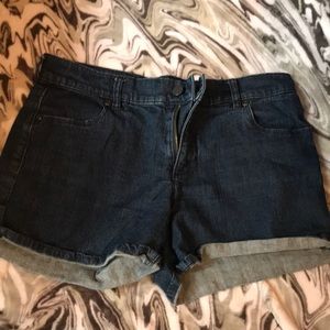 New York and company shorts